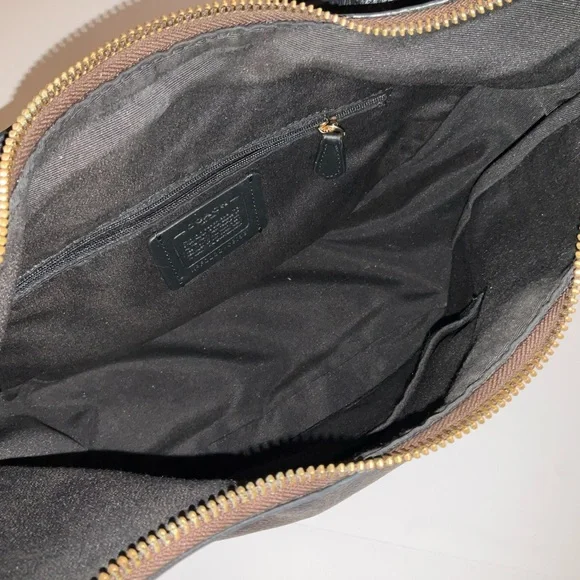 Y2K Coach Black Signature Canvas and Leather Hampton Tote - Picture 12 of 14